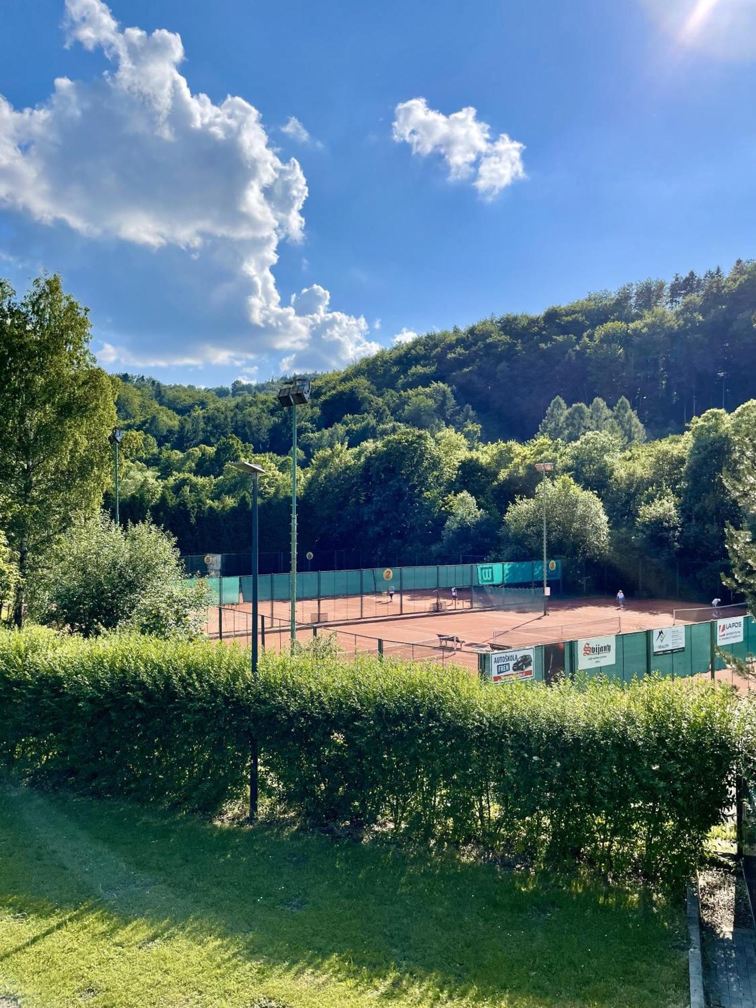 Hotel Bartos Frenštát pod Radhoštěm Bagian luar foto