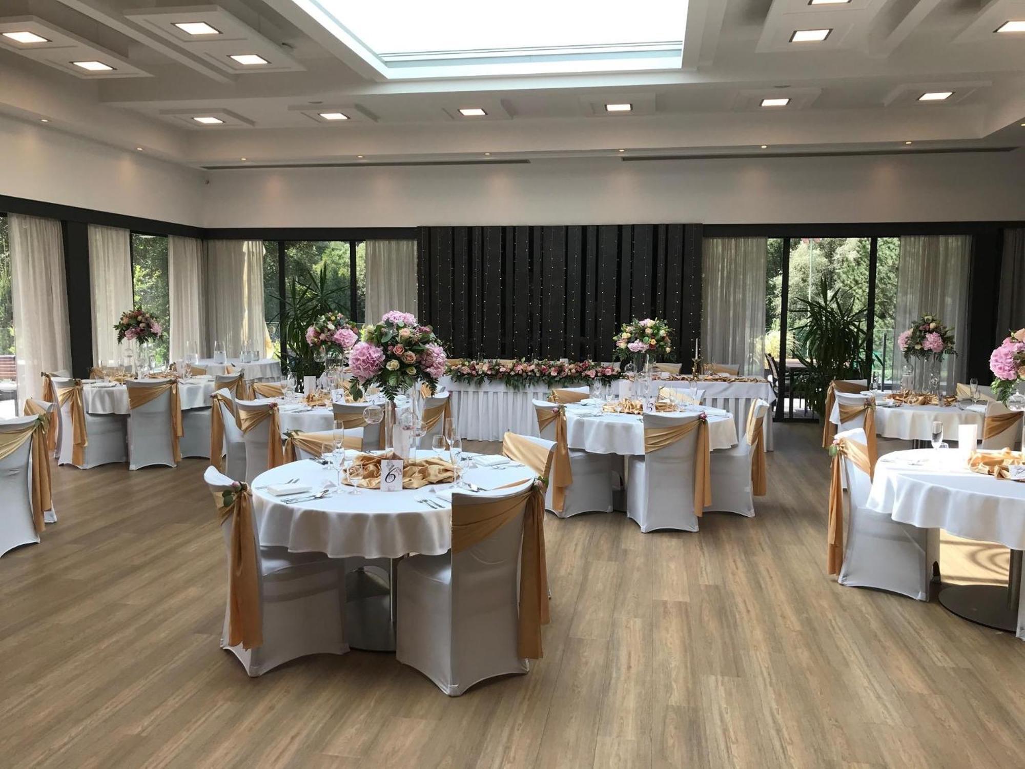 Hotel Bartos Frenštát pod Radhoštěm Bagian luar foto