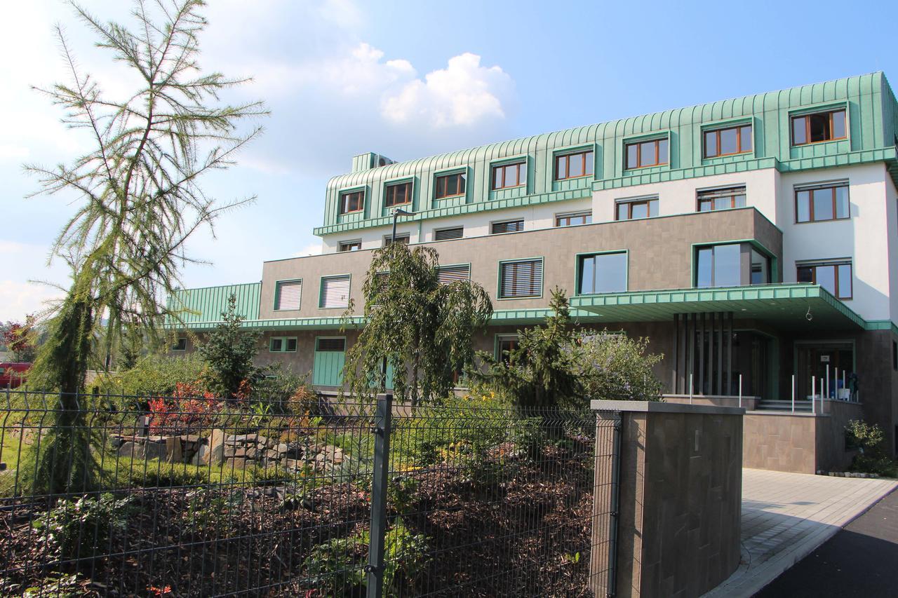 Hotel Bartos Frenštát pod Radhoštěm Bagian luar foto