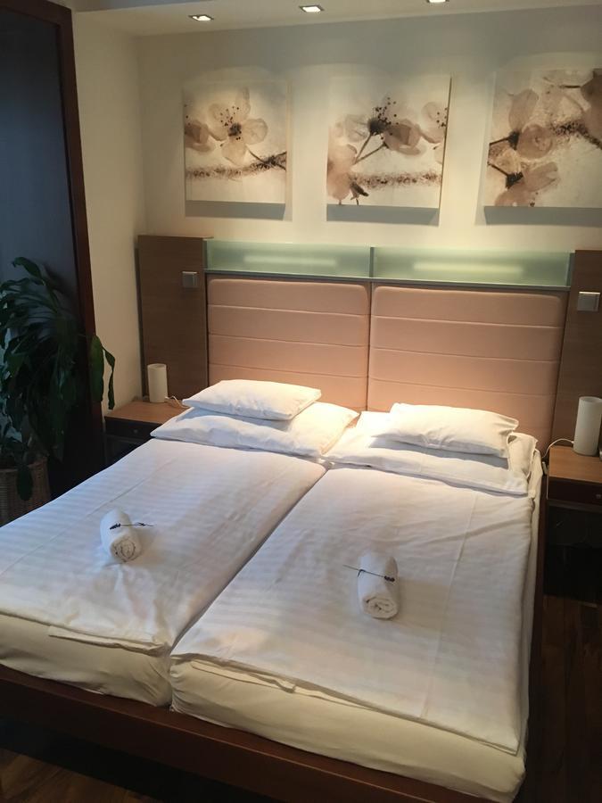 Hotel Bartos Frenštát pod Radhoštěm Bagian luar foto