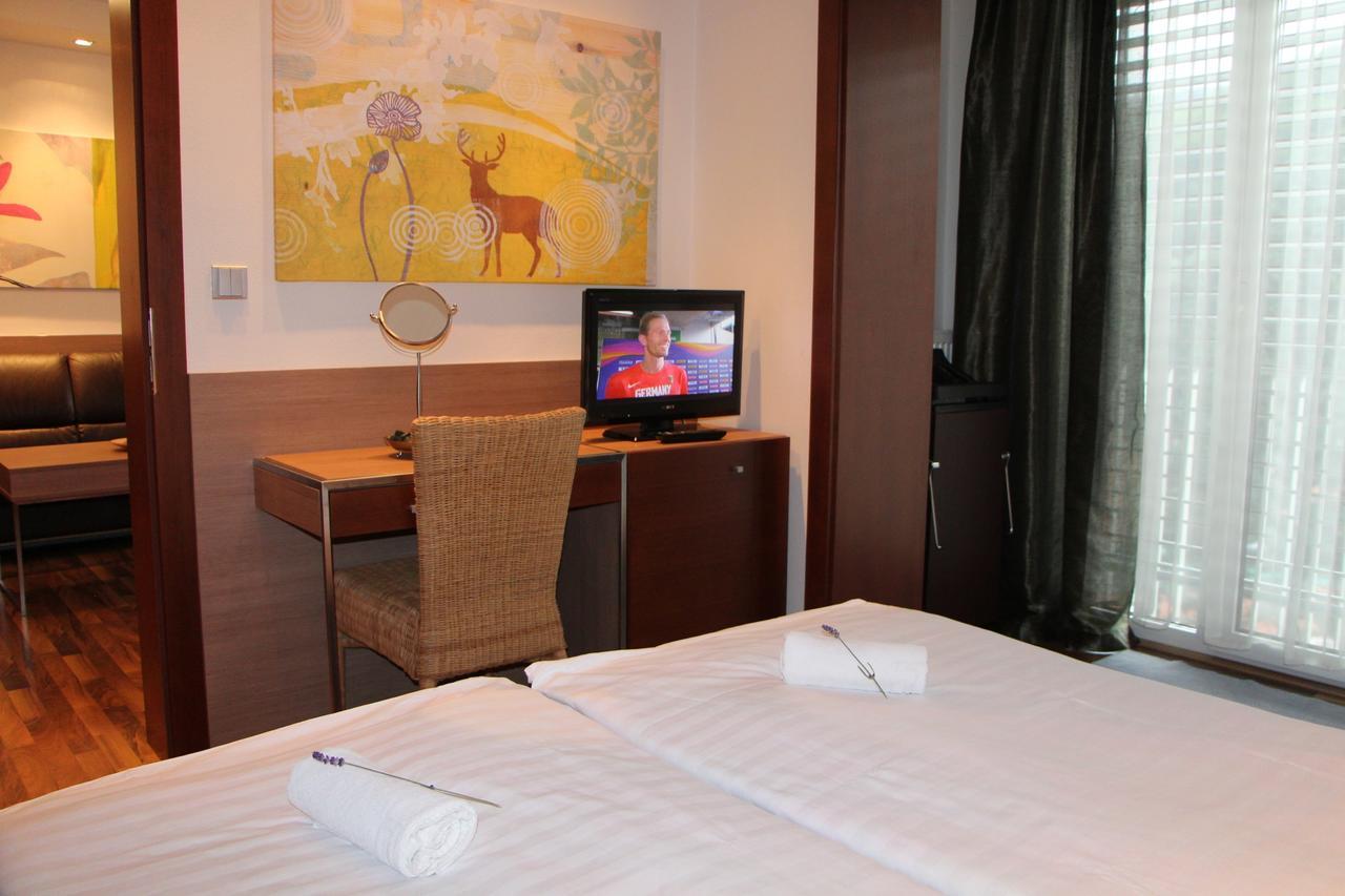 Hotel Bartos Frenštát pod Radhoštěm Bagian luar foto
