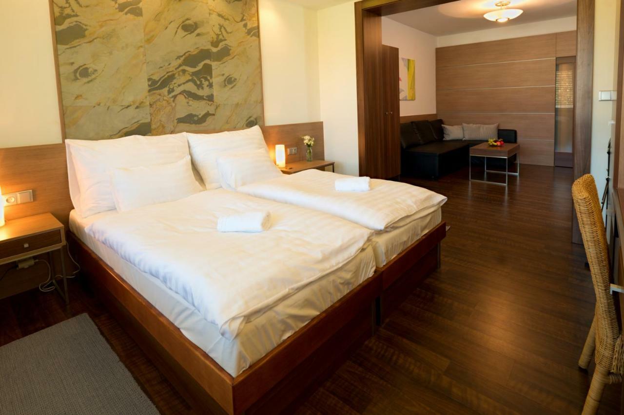 Hotel Bartos Frenštát pod Radhoštěm Bagian luar foto